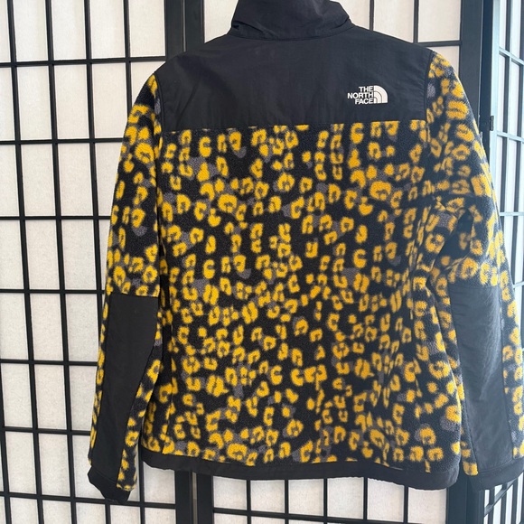 The North Face Denali 2 Women's Black and Yellow Leopard Print Jacket M - Picture 3 of 5